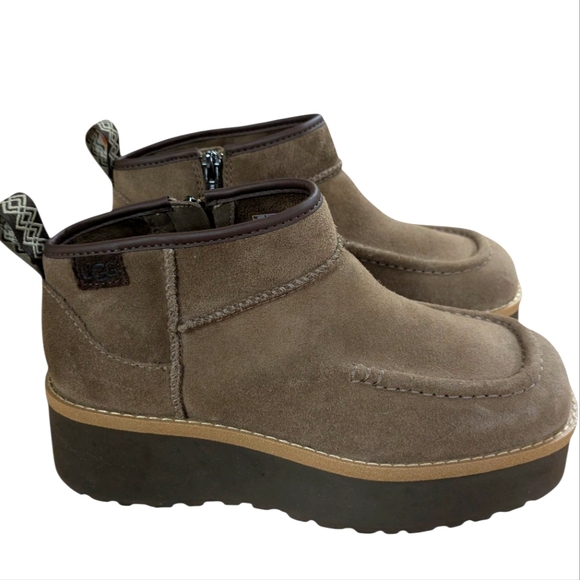 UGG Brown Ankle Boots - Picture 11 of 11